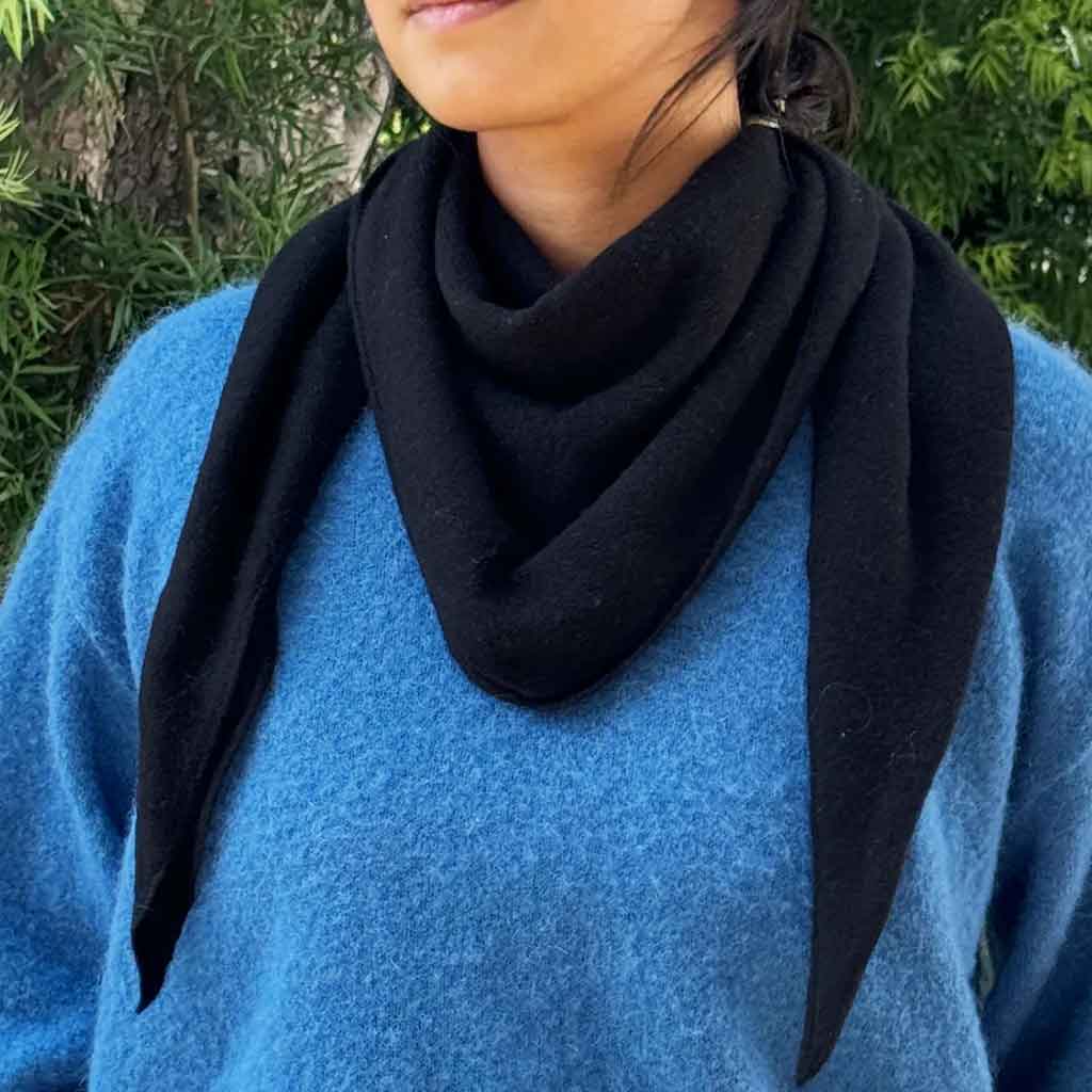 LBS Cashmere Shawl - Black - re - souL