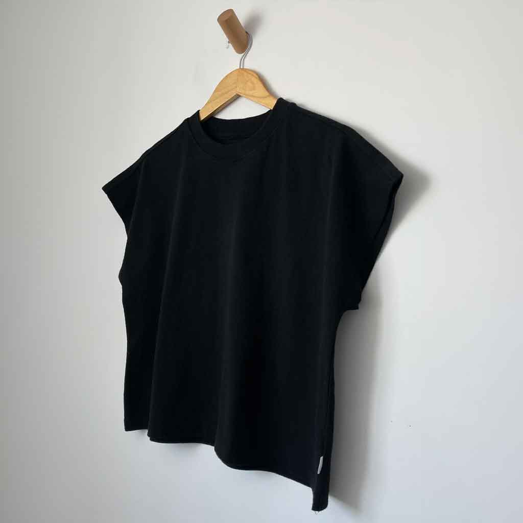 LBS Jeanne Tee - Black