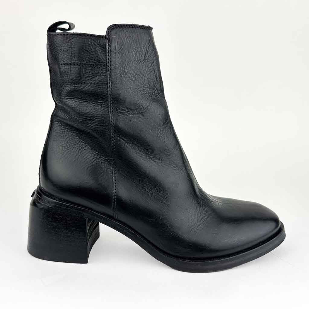 MOMA Block Heel Ankle Boot - Black | re-souL