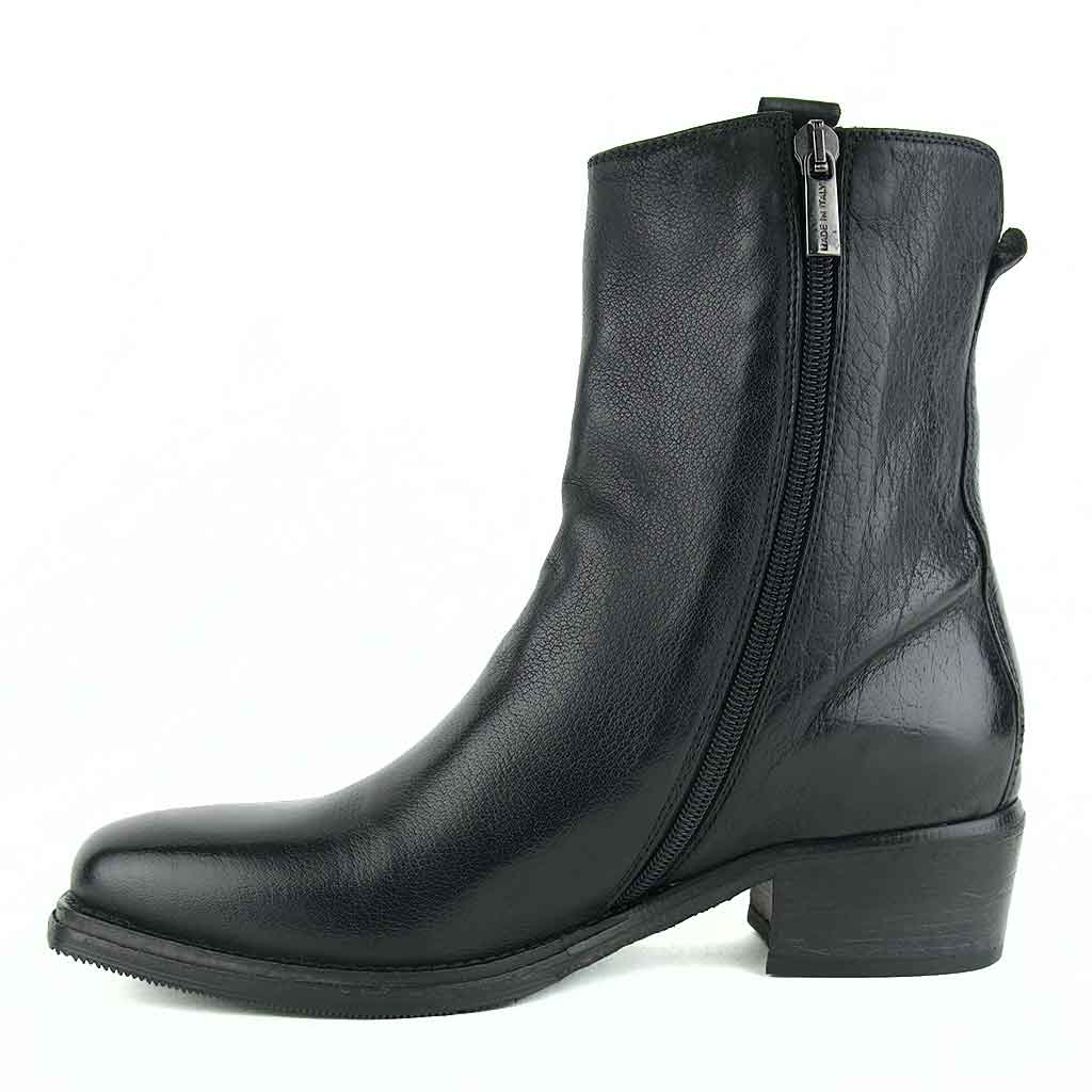 re - souL Collection Village - Black - re - souL