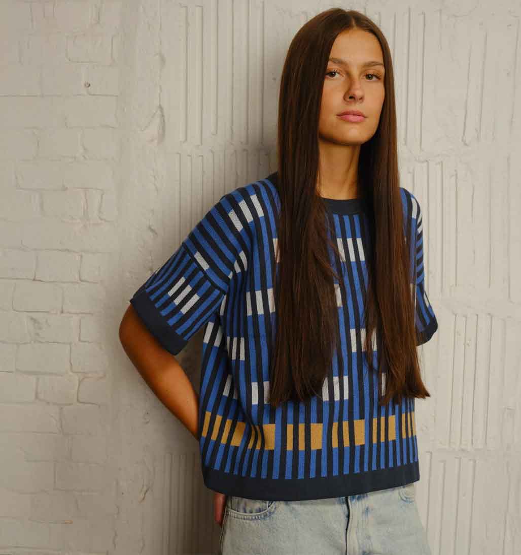 Bauhaus Short Sleeve Sweater Tee - Garnet - re - souL