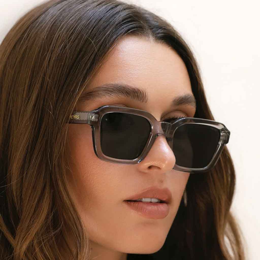Freyrs Hudson Rectangular Sunglasses - Grey - re - souL