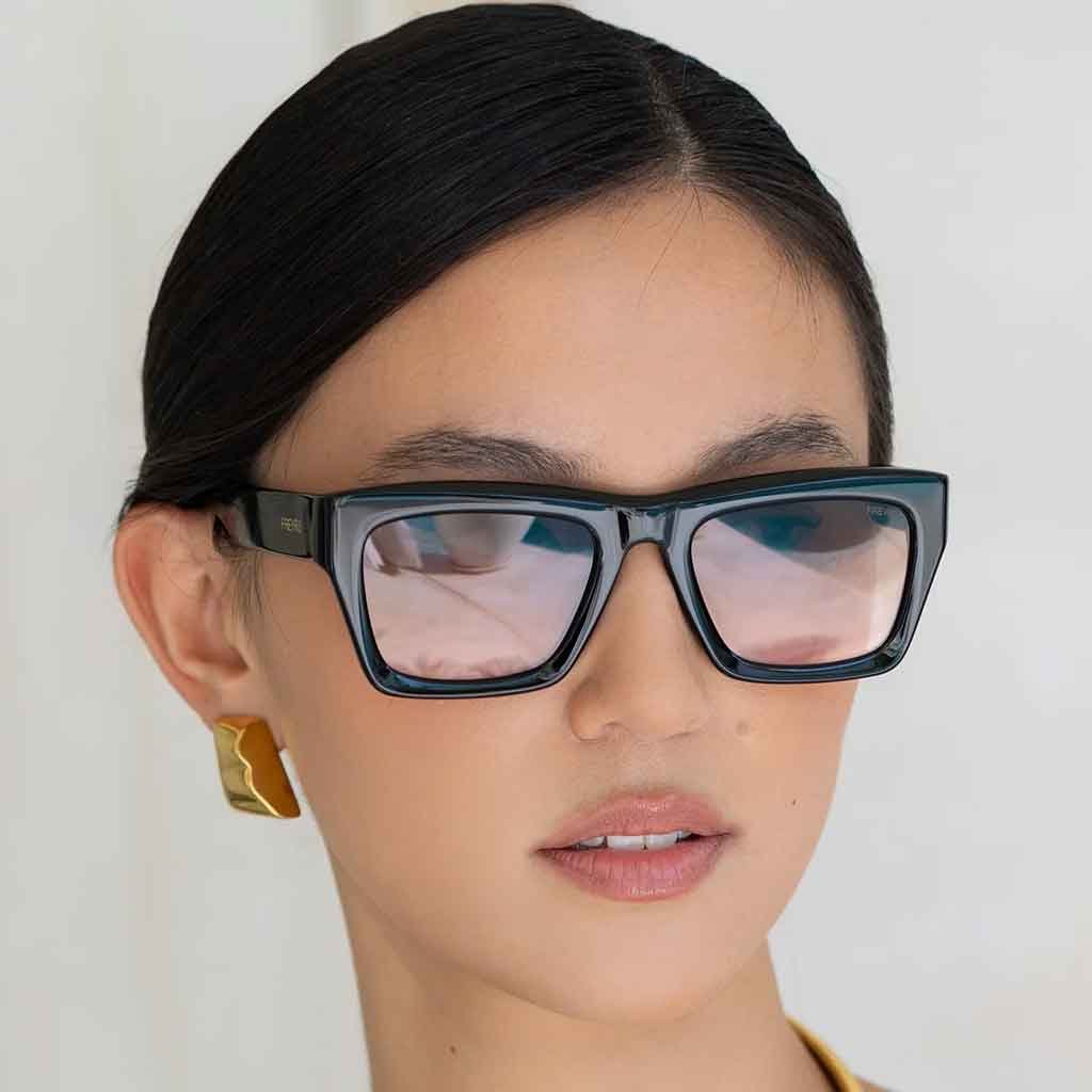 Freyrs Nico Rectangular Sunglasses - Black - re - souL