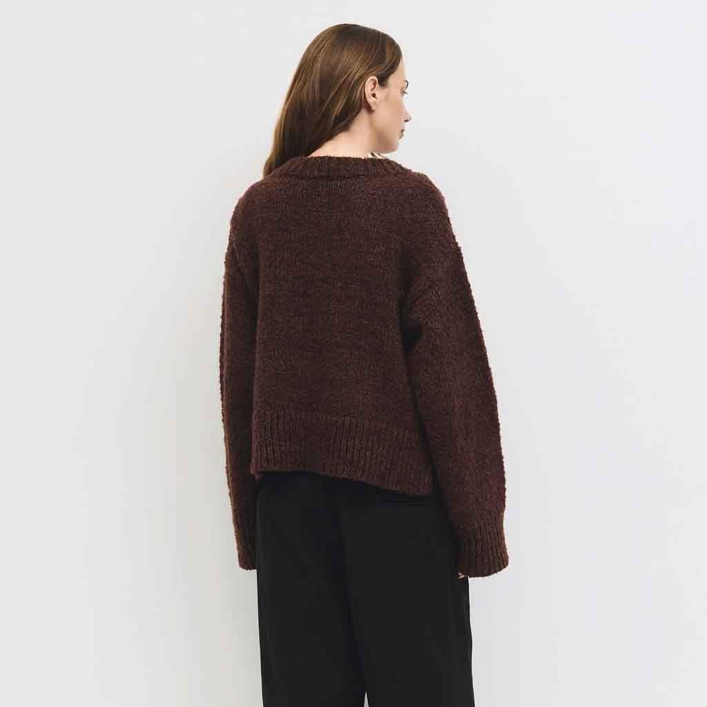 Glen Boucle V - Neck Sweater - Brown - re - souL