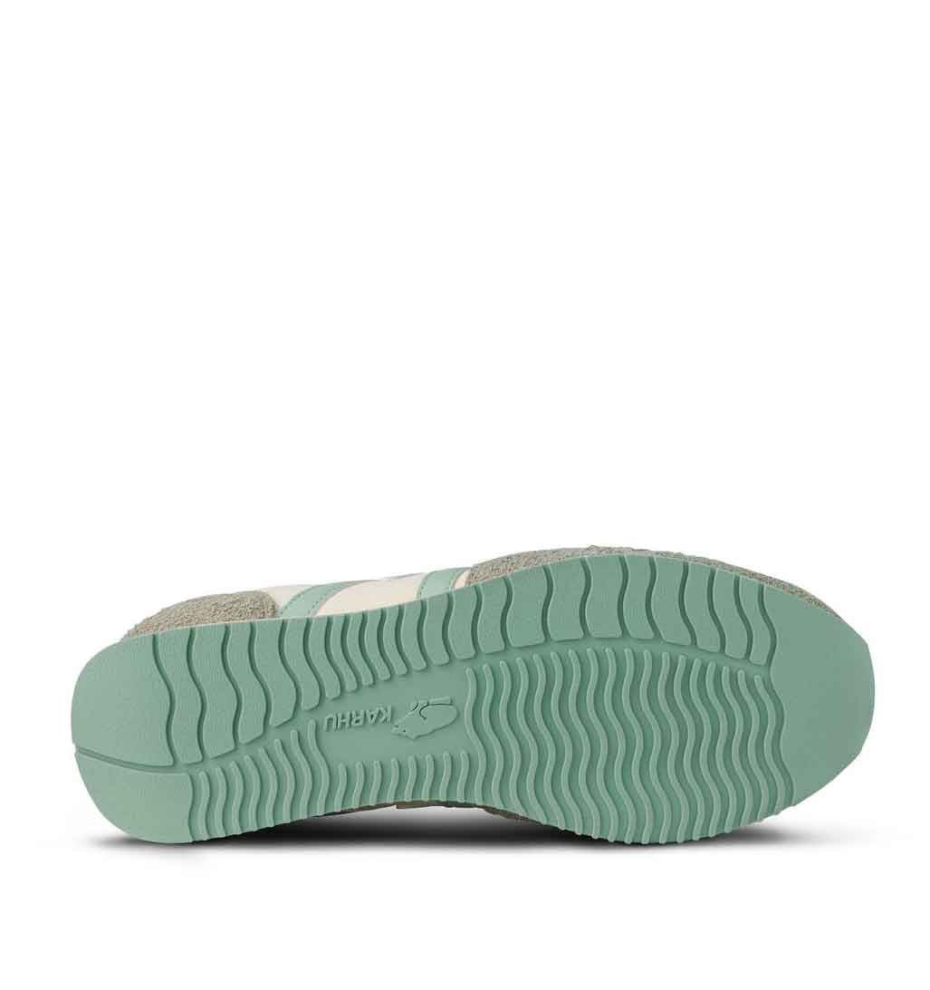 Karhu Albatross 82 for Women - Laurel Oak/Neptune Green - re - souL