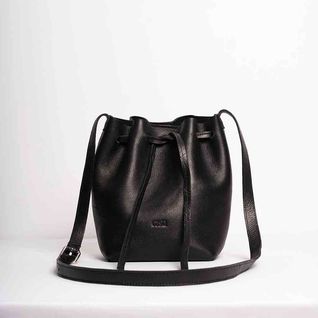 Leather Drawstring Crossbody Bucket Bag - Black - re - souL