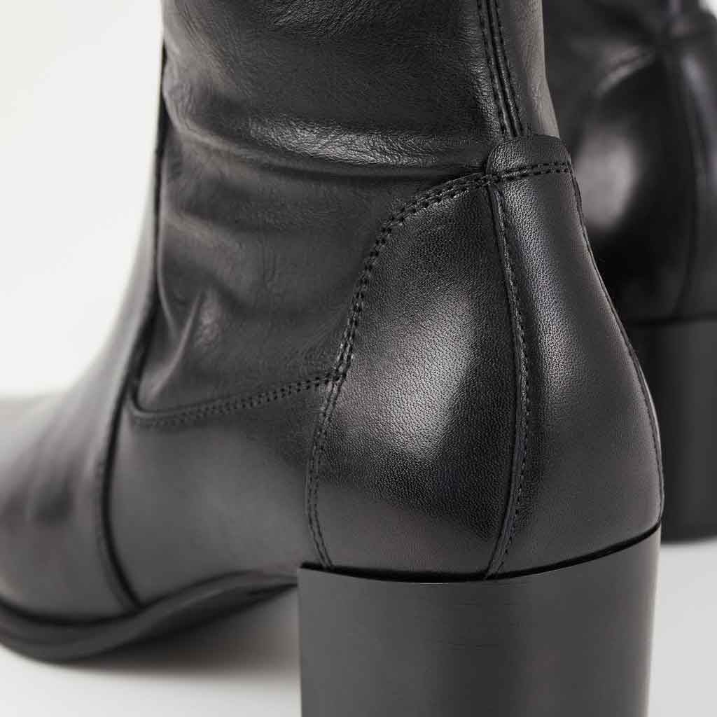 Marja Stretch Leather Boot - re - souL