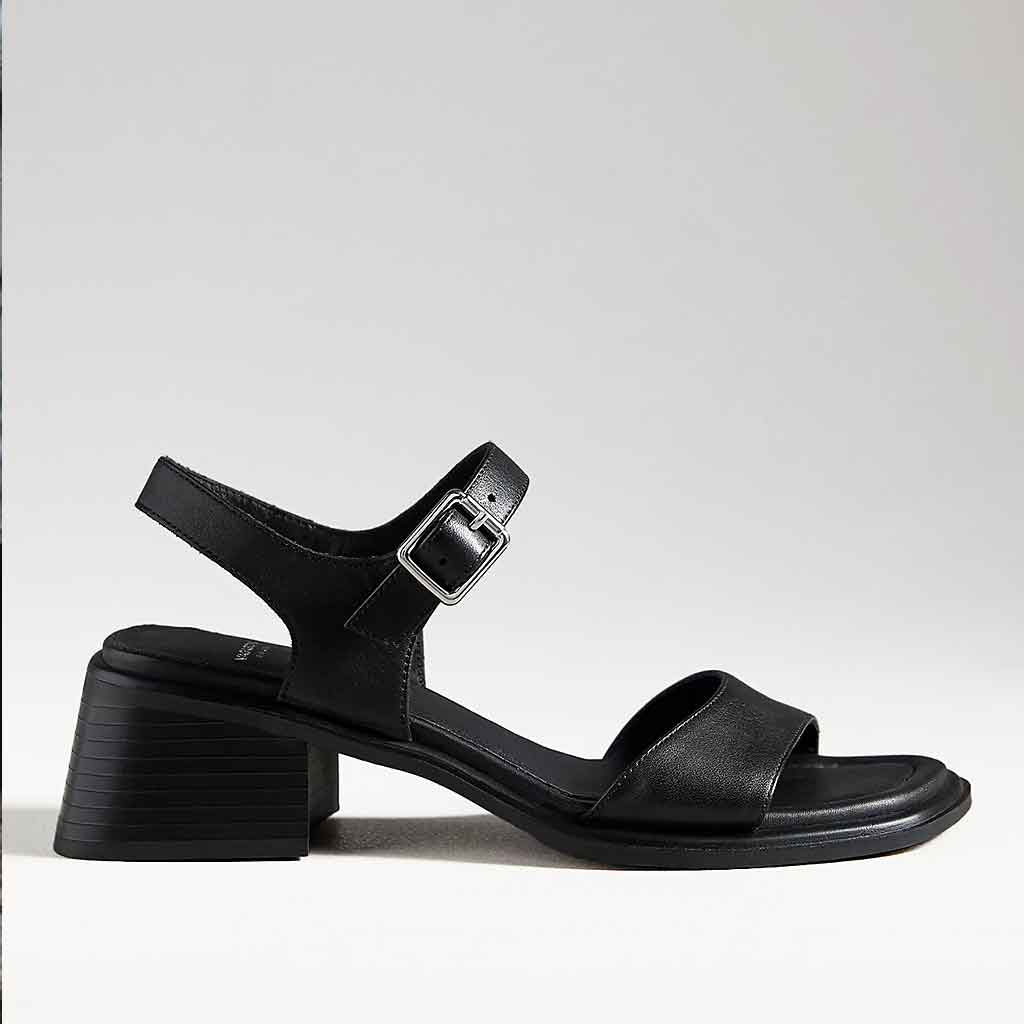 Ines Sandal - Black
