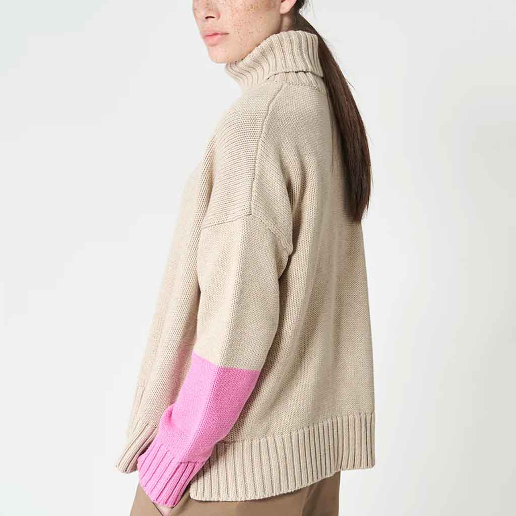 Hau Turtleneck Sweater - Beige/Pink