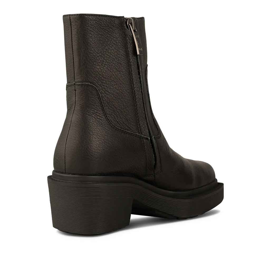 STB Amina Boot - Black - re - souL