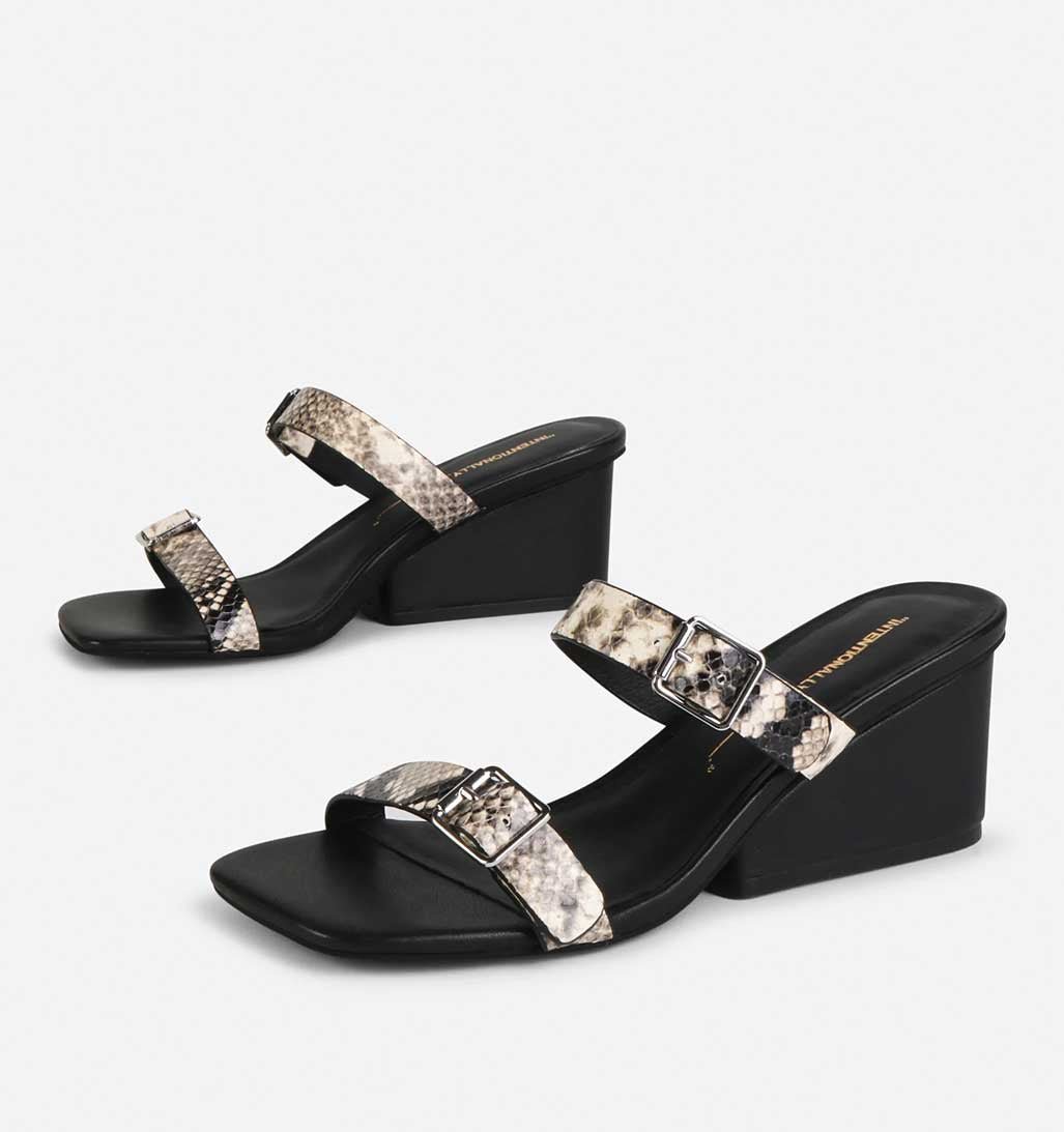 Surrender Leather Wedge Heel - Black/White - re - souL