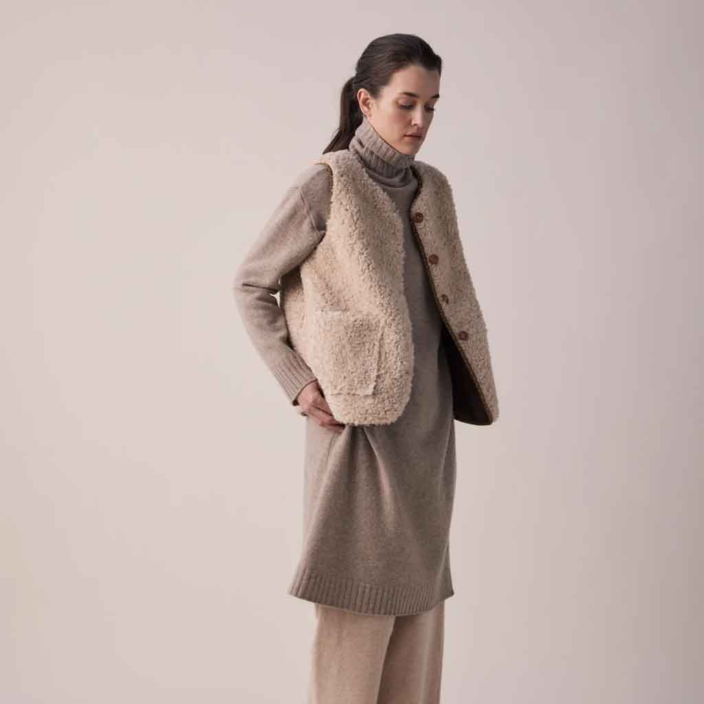 Amente Wool Cotton Blended Reversible Vest - Oatmeal/Brown - re-souL