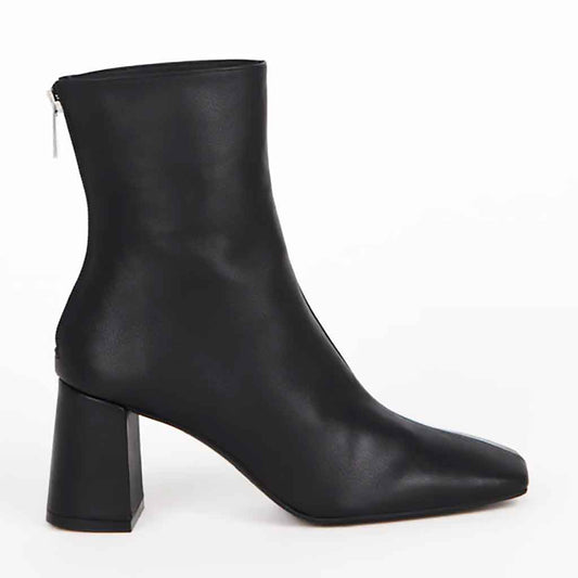 Intentionally Blank Tabatha Boot - Black - re-souL